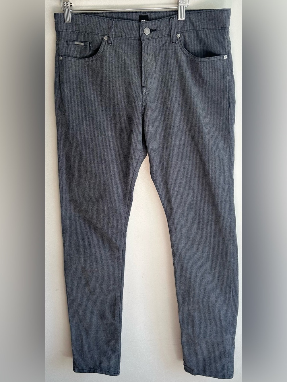 Hugo Boss Men’s Casual Trousers Pants Size 34x34 Gray Pin Stripes Stretch Cotton